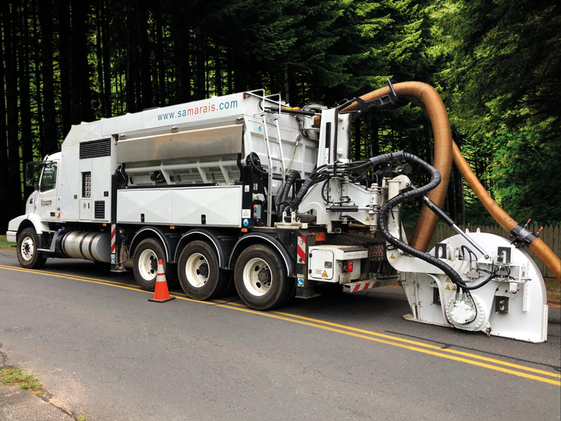Tesmec Marais Cleanfast Us with Integrated Vacuum System Trencher